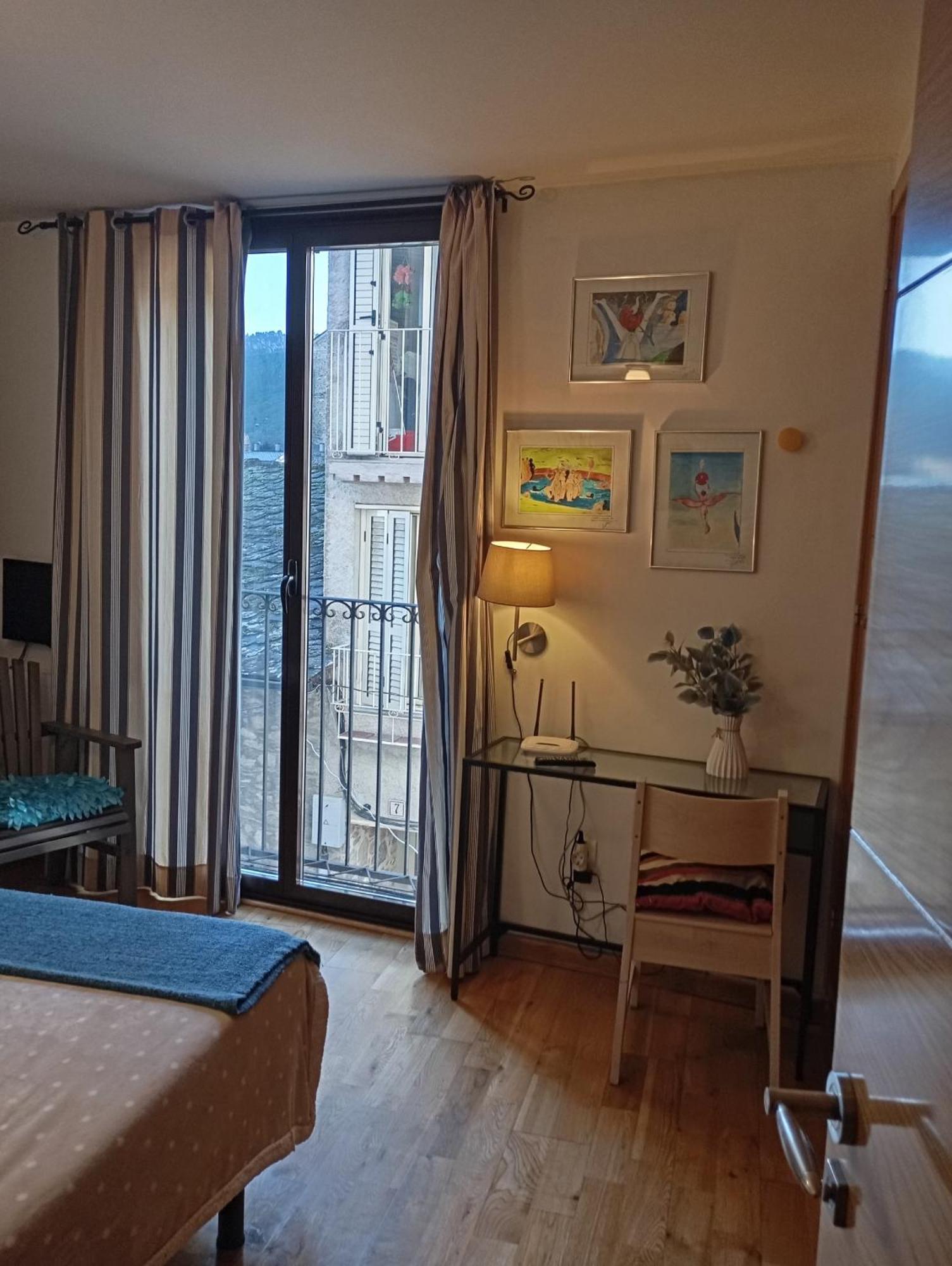 Apartamentos El Camino Villafranca del Bierzo Kültér fotó