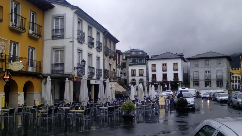 Apartamentos El Camino Villafranca del Bierzo Kültér fotó