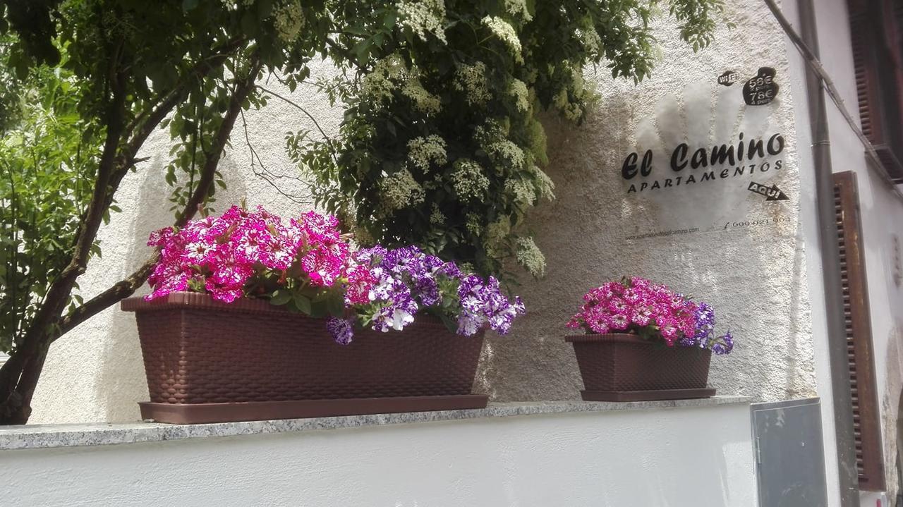 Apartamentos El Camino Villafranca del Bierzo Kültér fotó
